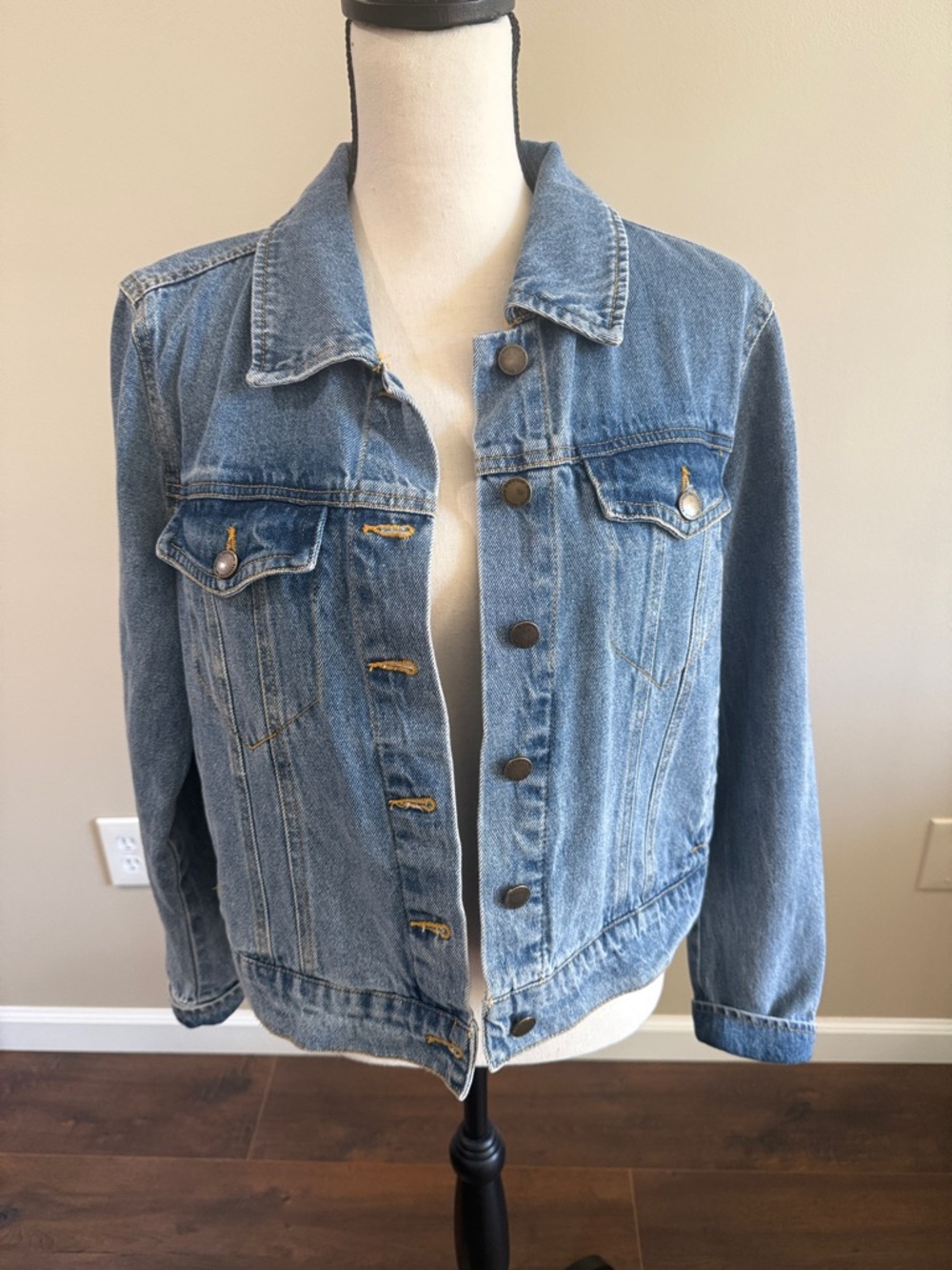Bagatelle Collection Light Blue Women's Classic Denim Jean Jacket Size Large